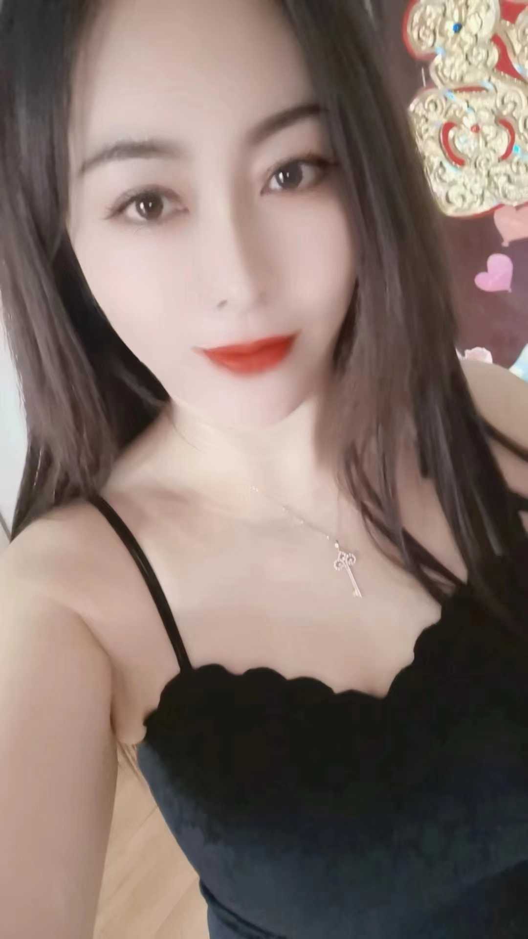 太阳城白嫩诱人少妇暖暖