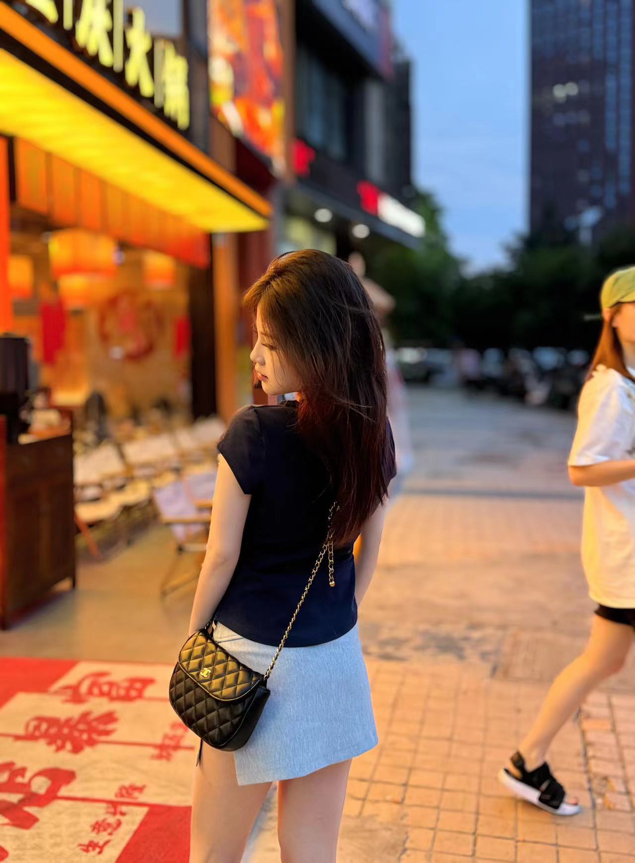 建邺区18岁嫩模，真实靠谱