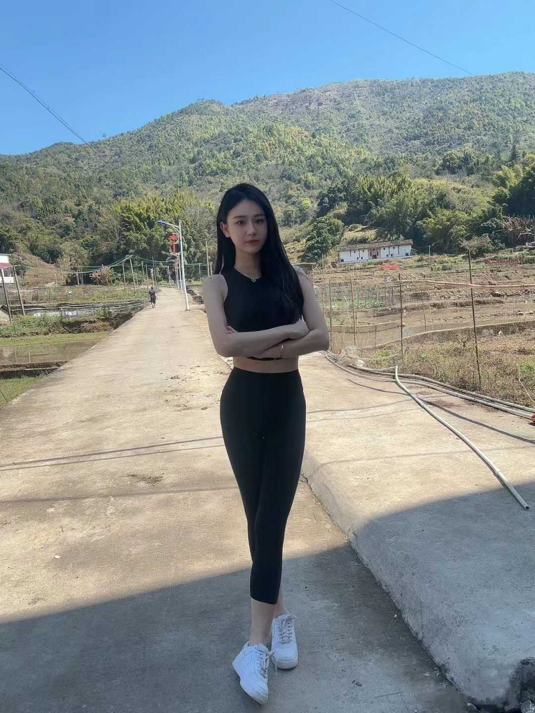 身材曼妙年龄不大