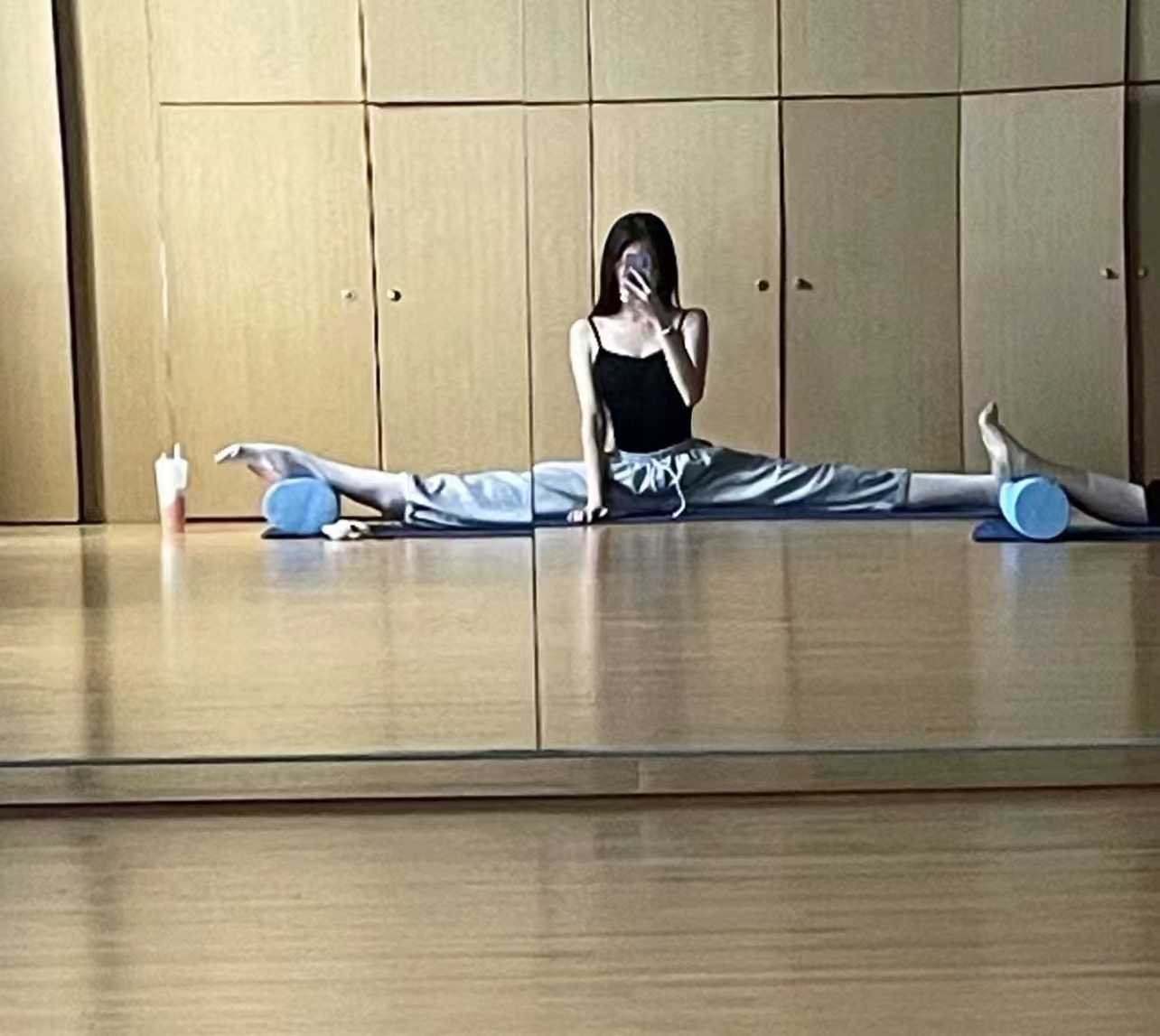 气质绝佳舞蹈老师小抹茶