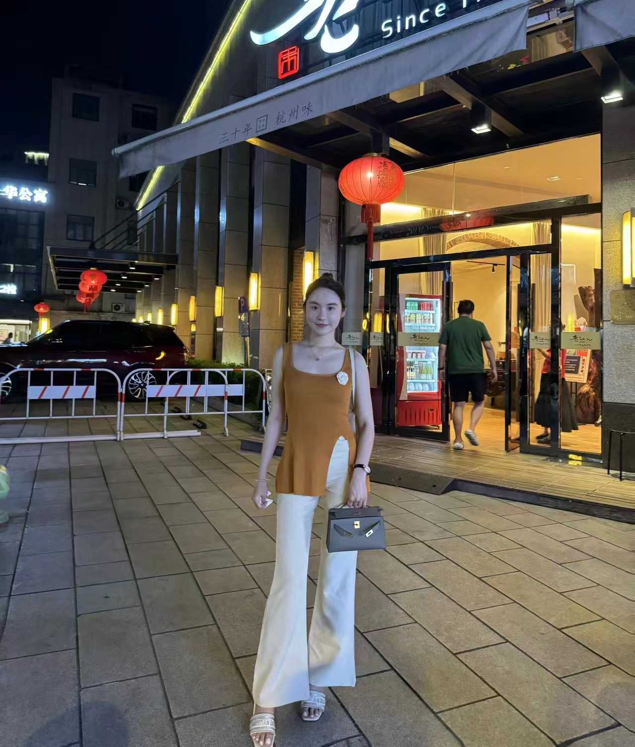 气质绝佳舞蹈老师小抹茶