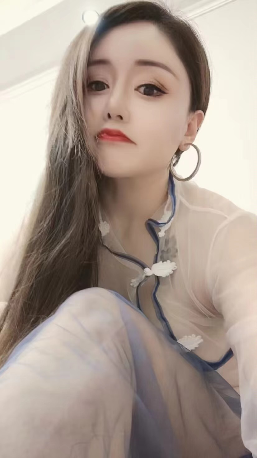 城关万达白嫩小姐姐笑笑