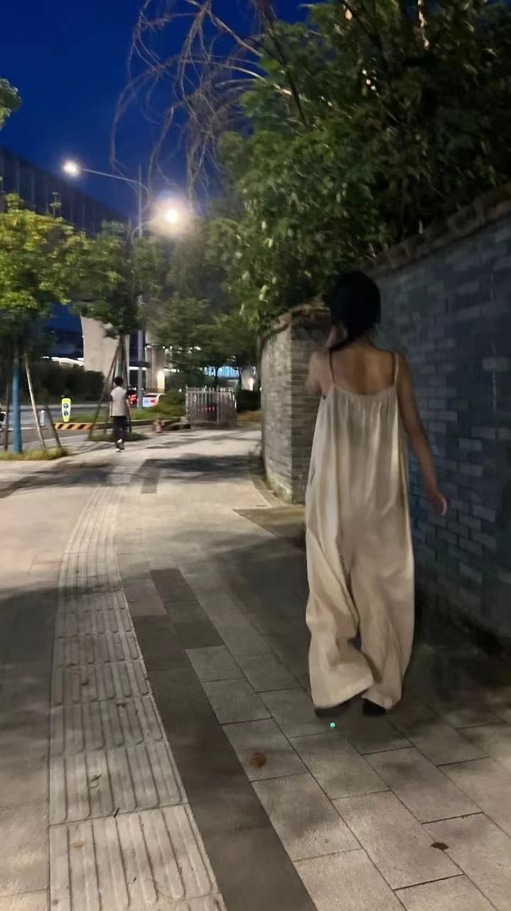 高颜值妹妹晨晨，体验预约