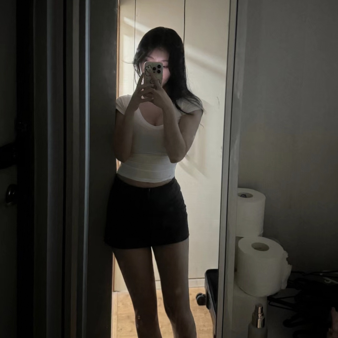 自带公工作室。