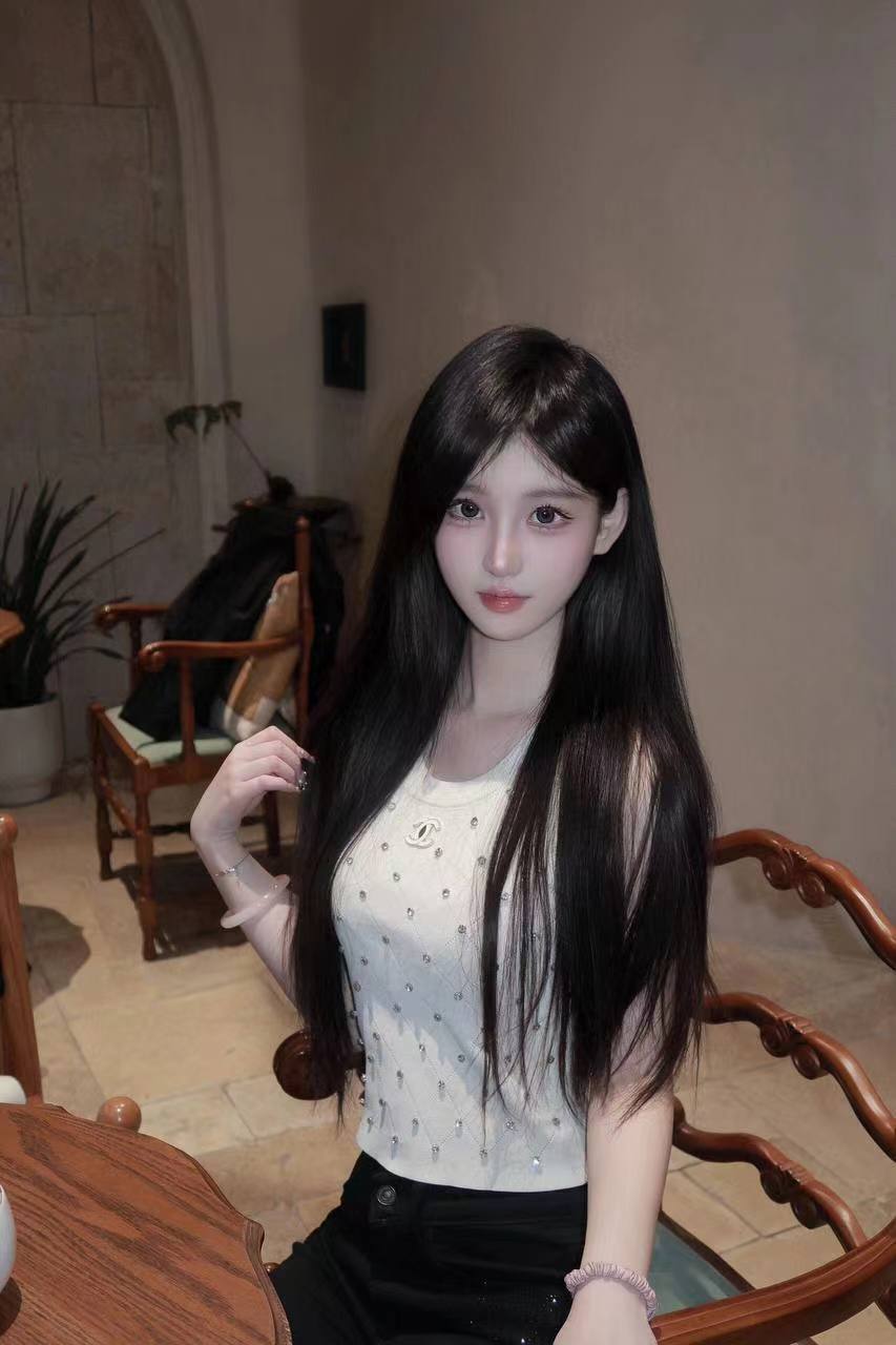 南京艺术学院在校大一学妹