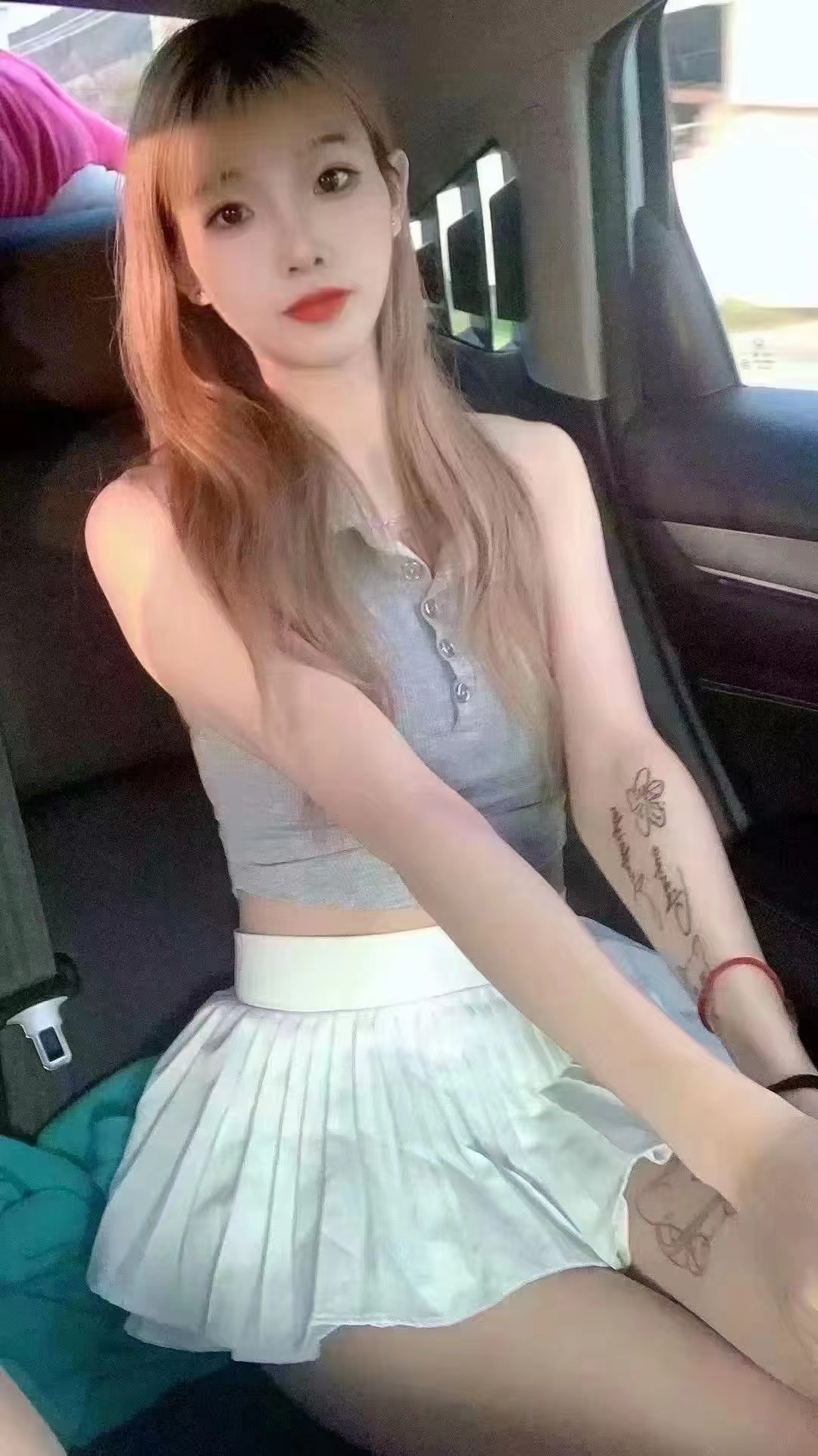 金地广场热辣美女晴晴