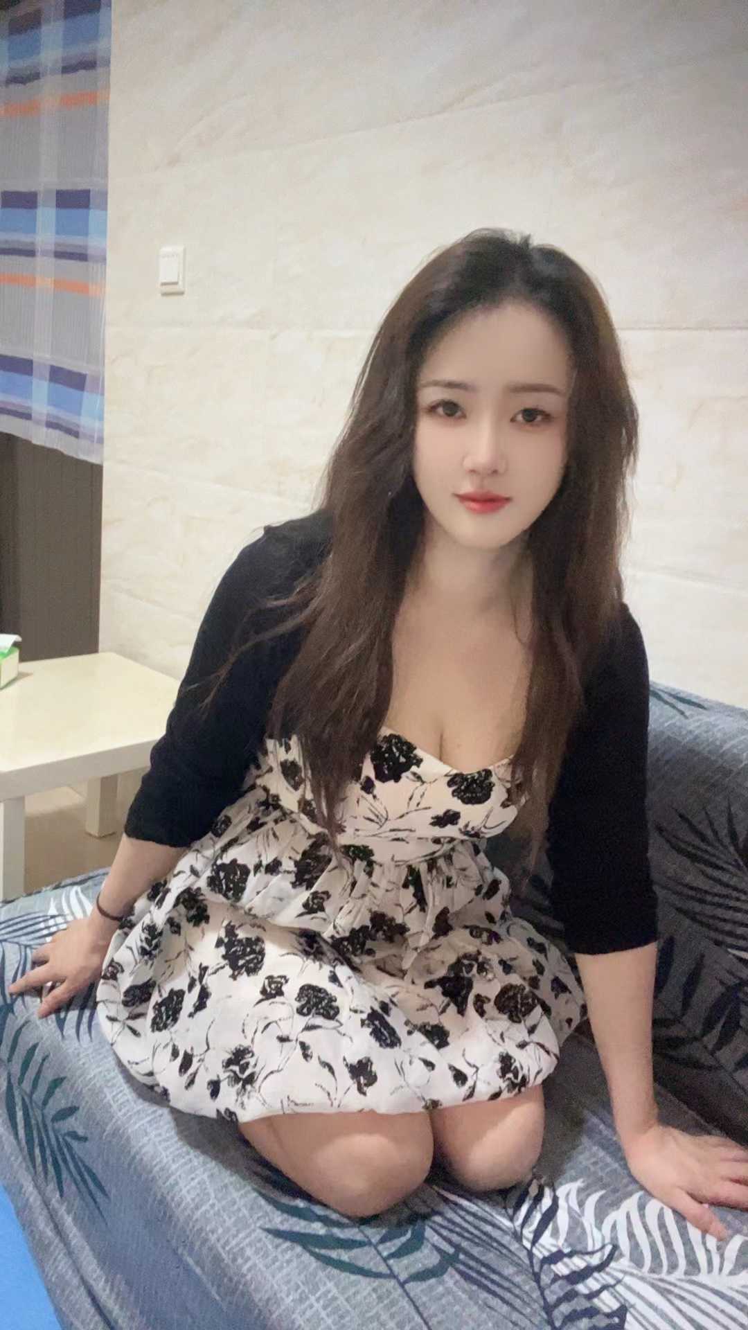 白云大道北 小雪 男女朋友的感觉