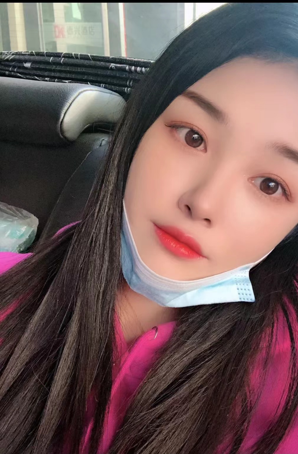 很有气质的小姐姐