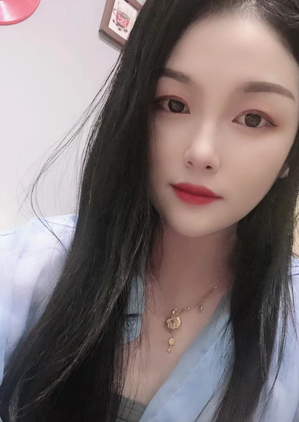 很有气质的小姐姐