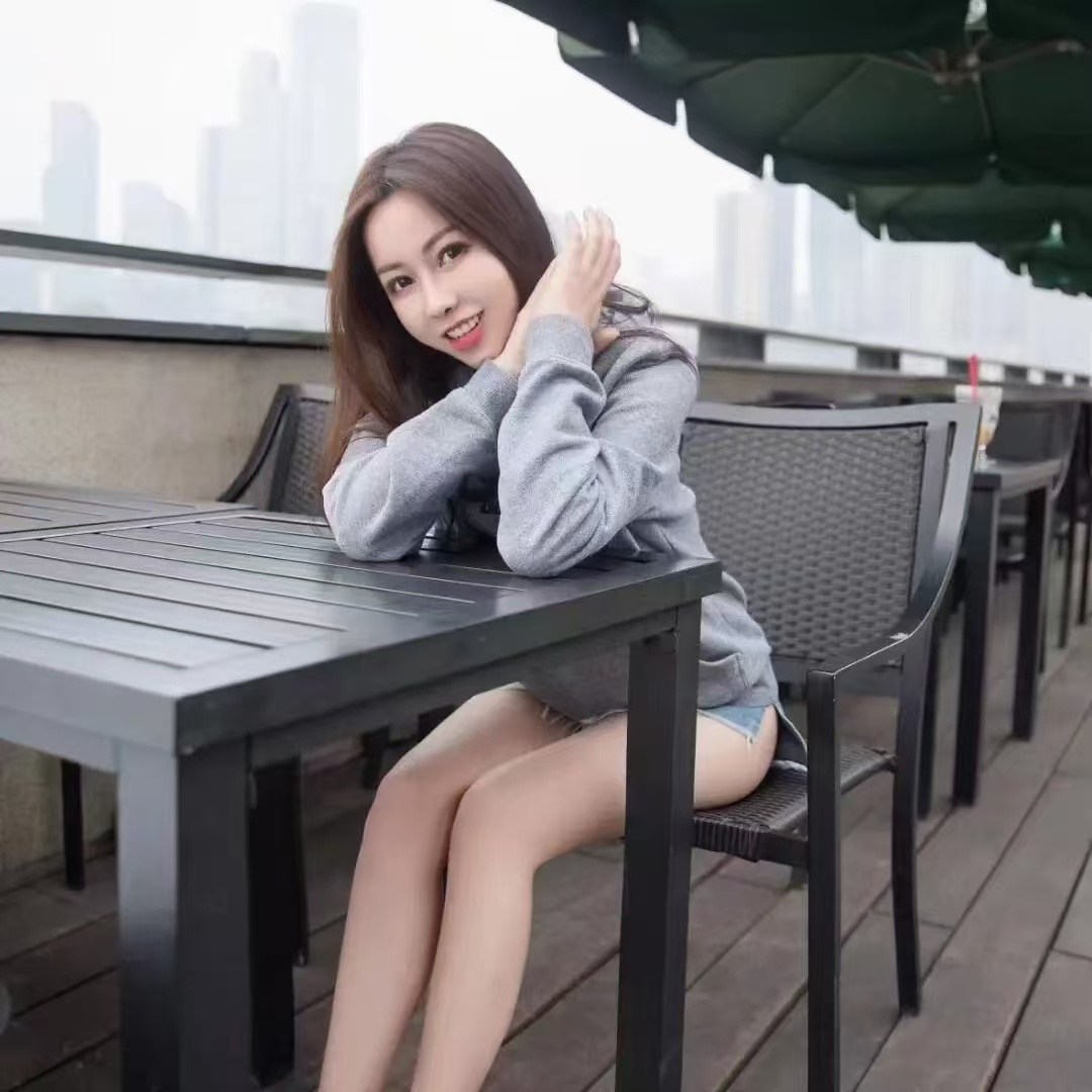 龙首气质御姐幸运儿