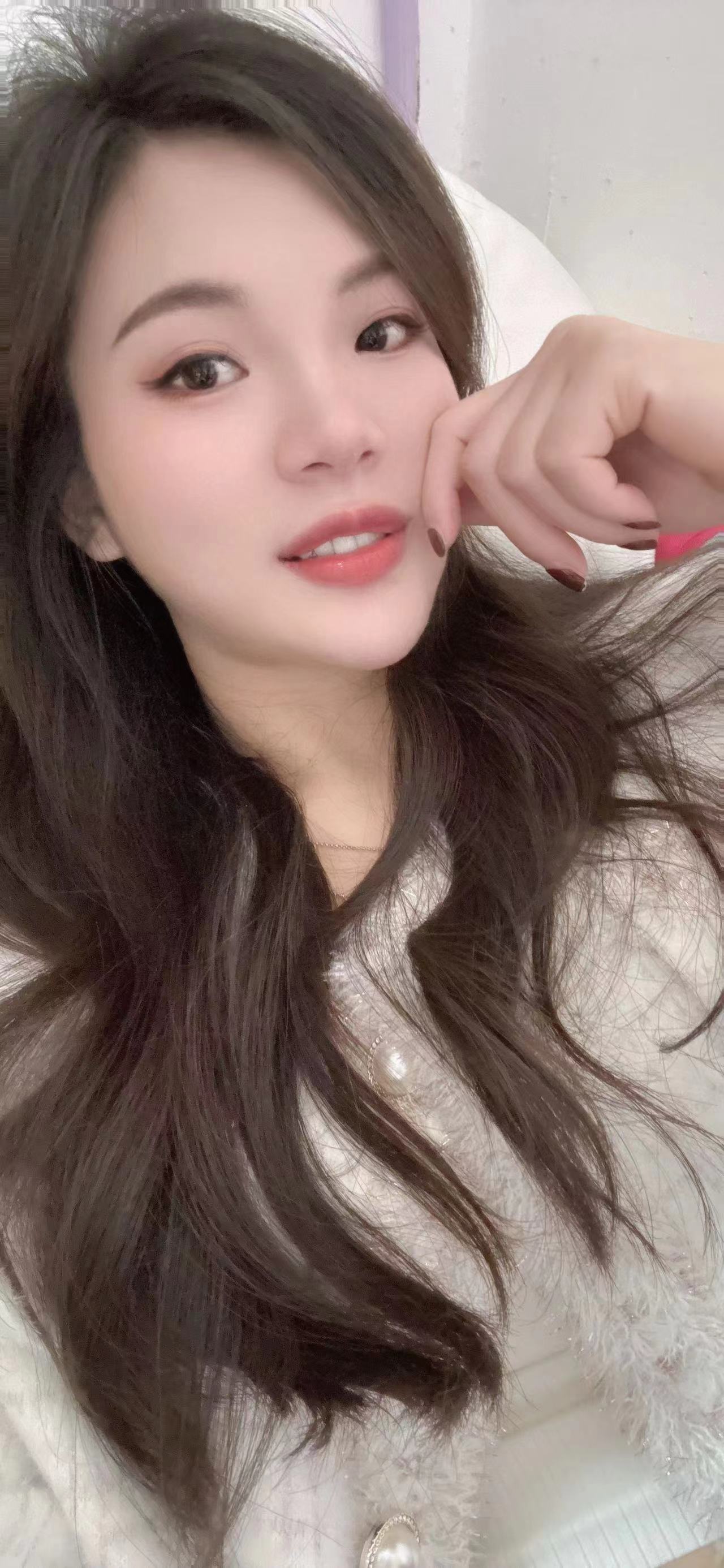 白白嫩嫩的妹子，不要错过