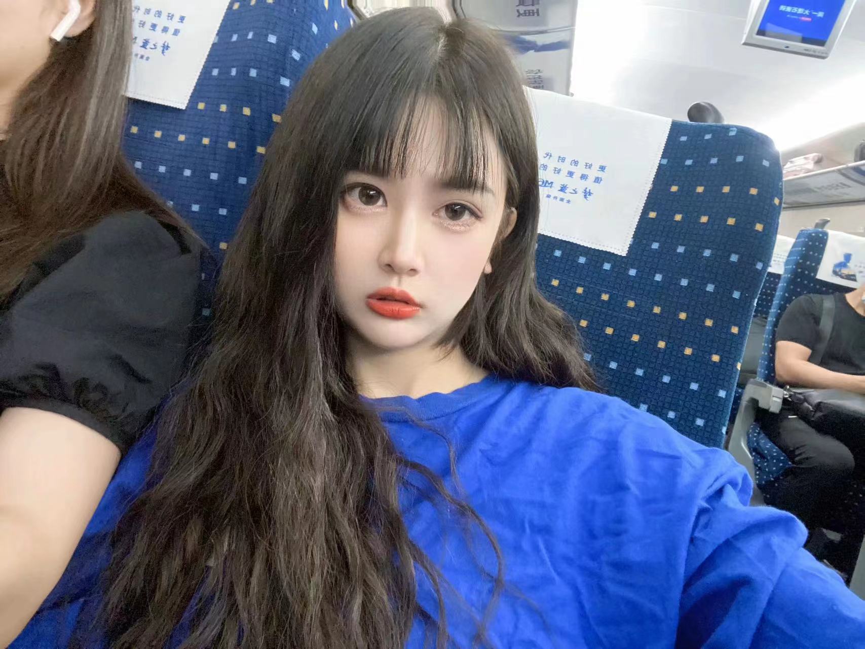 很好看的小姐姐哇