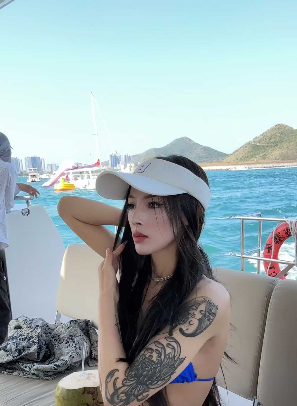 100 真人，人照合一不踩雷