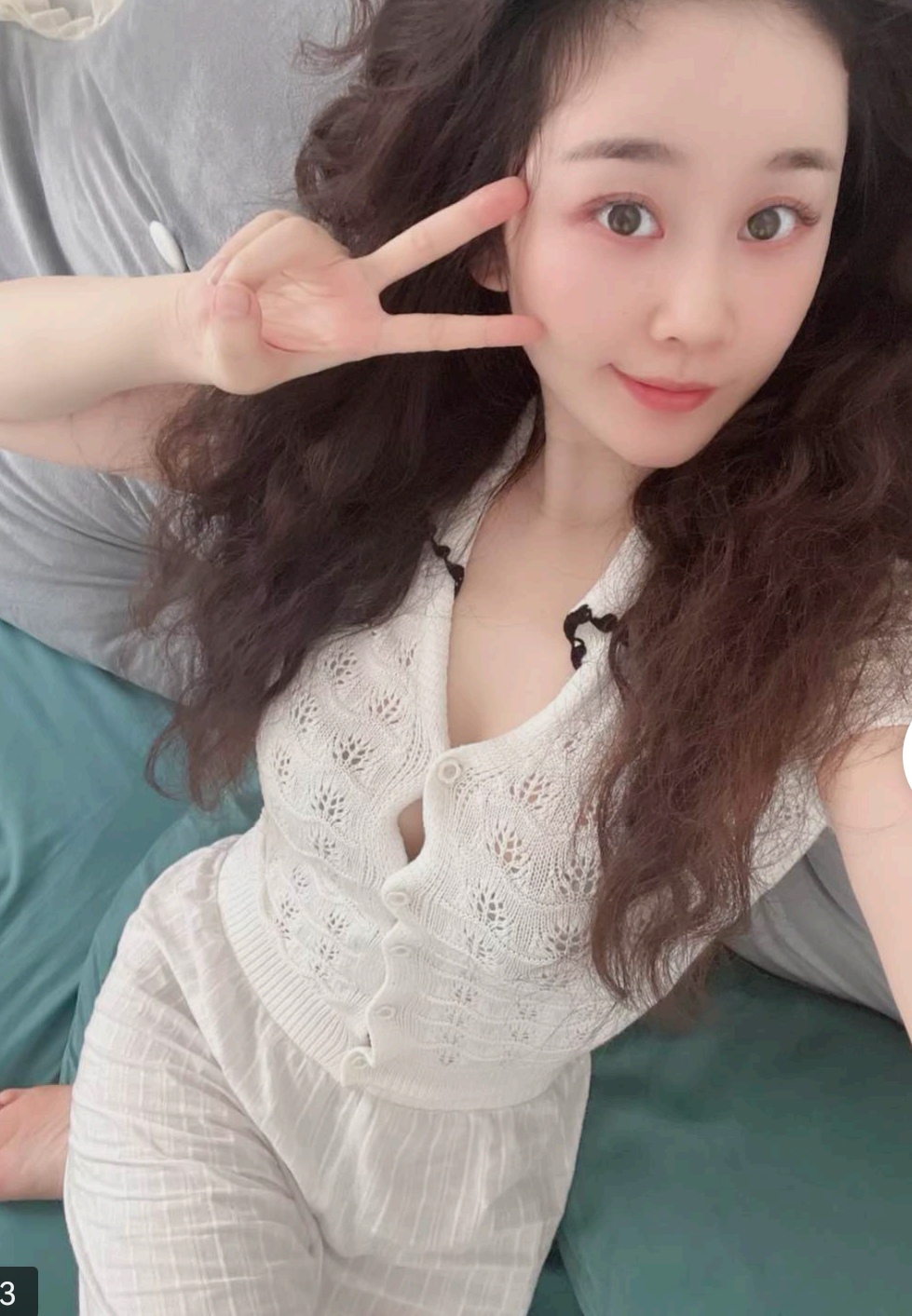 翘臀美女，冷艳御姐，按在胯下征服