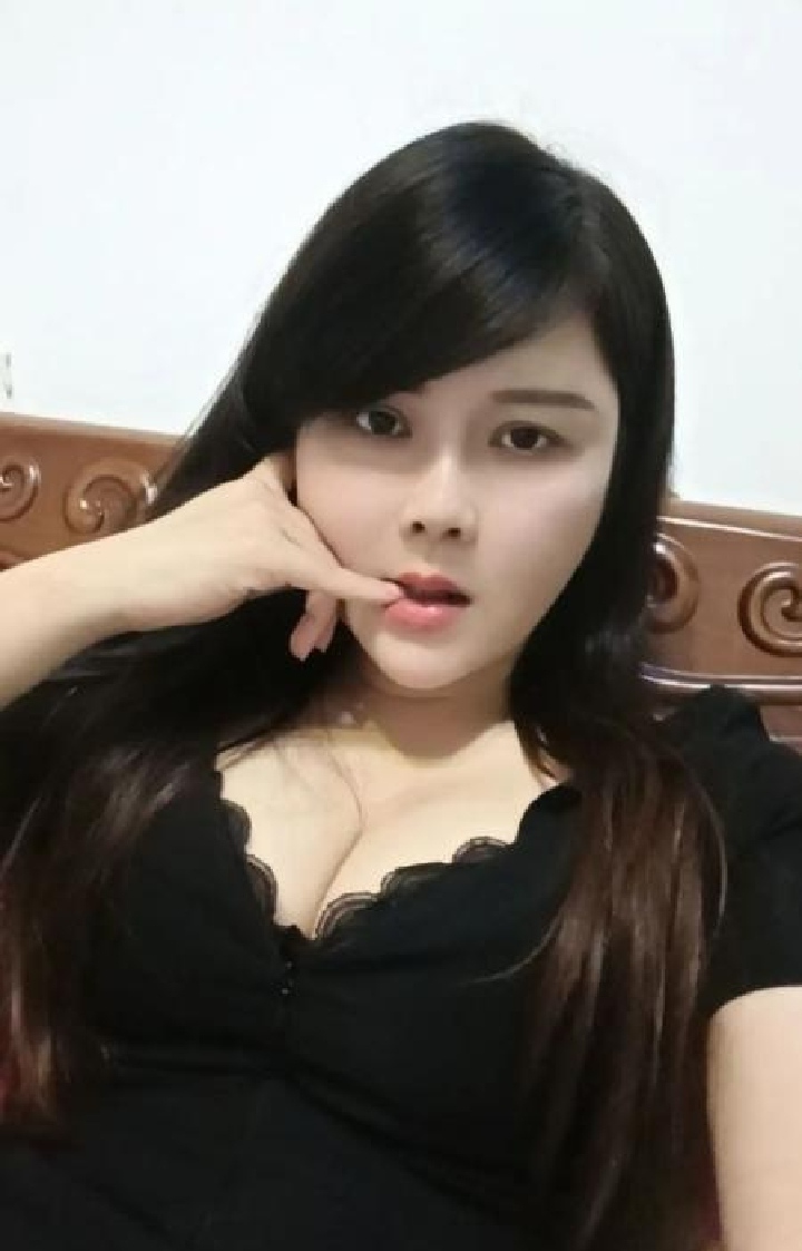 雨花温柔丰满小少妇