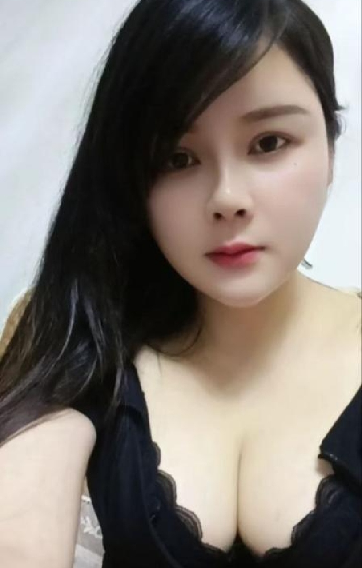 雨花温柔丰满小少妇