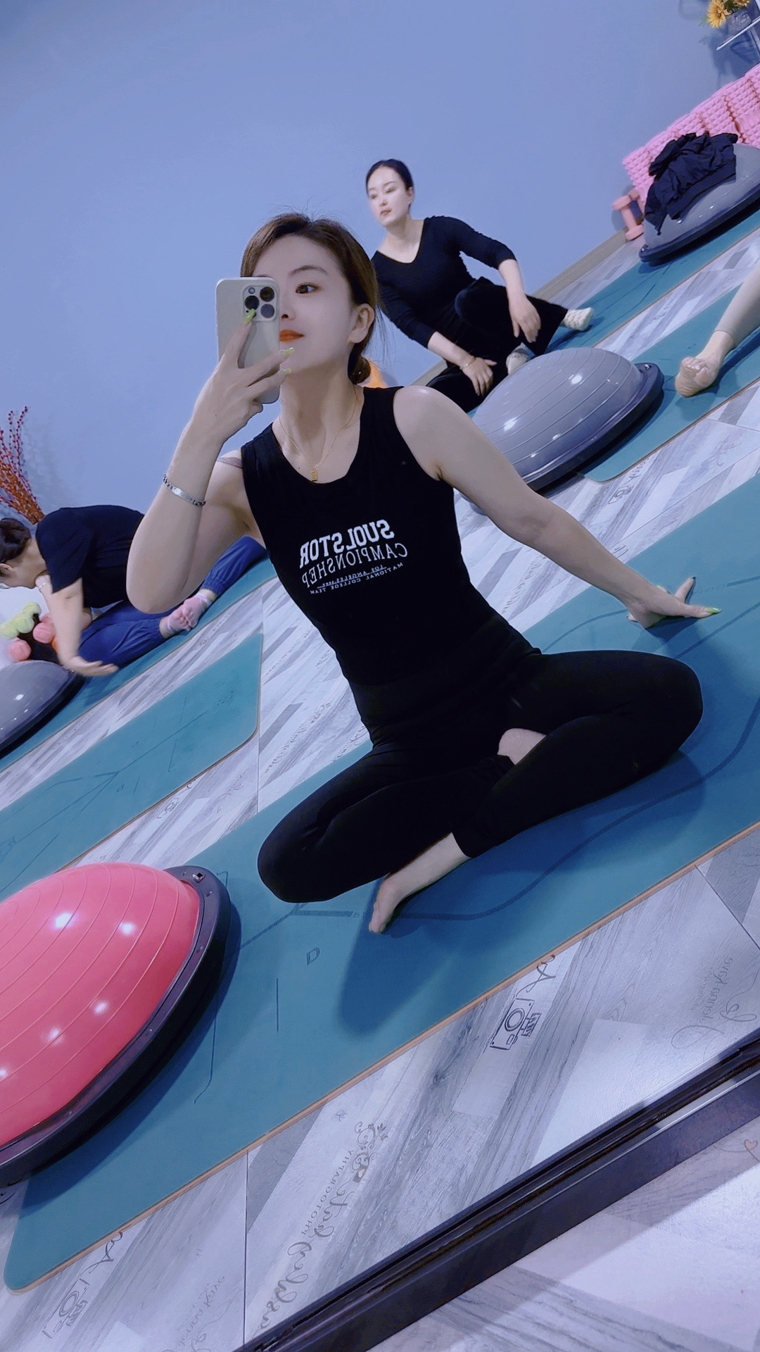 南方水灵小妹，肤白貌美身材娇小型