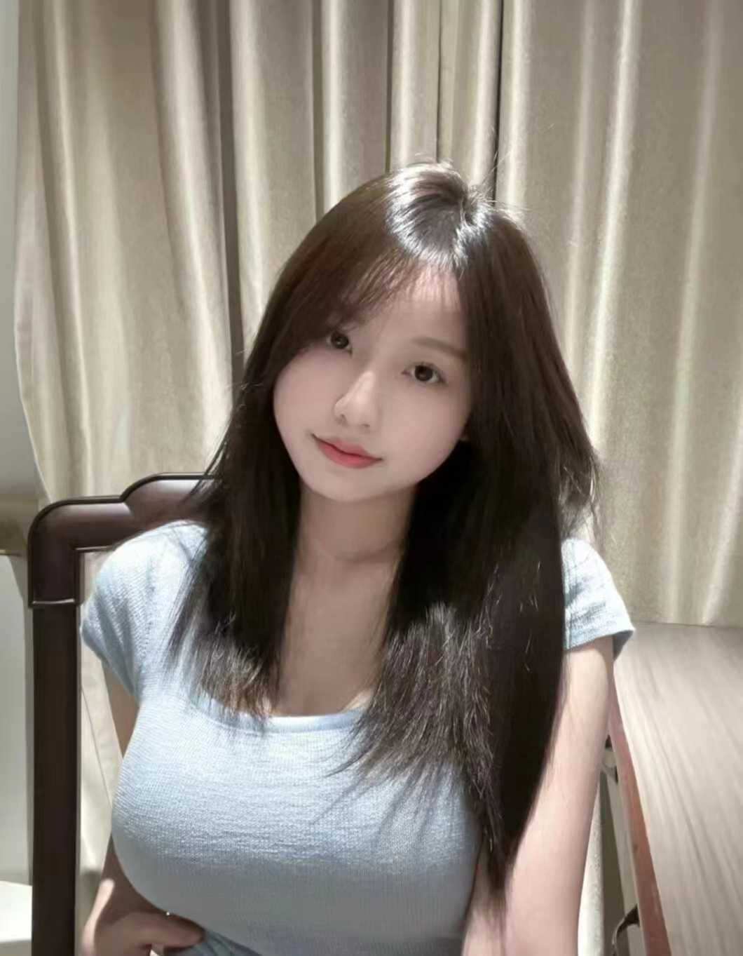 白沙粉嫩丰满小甜心