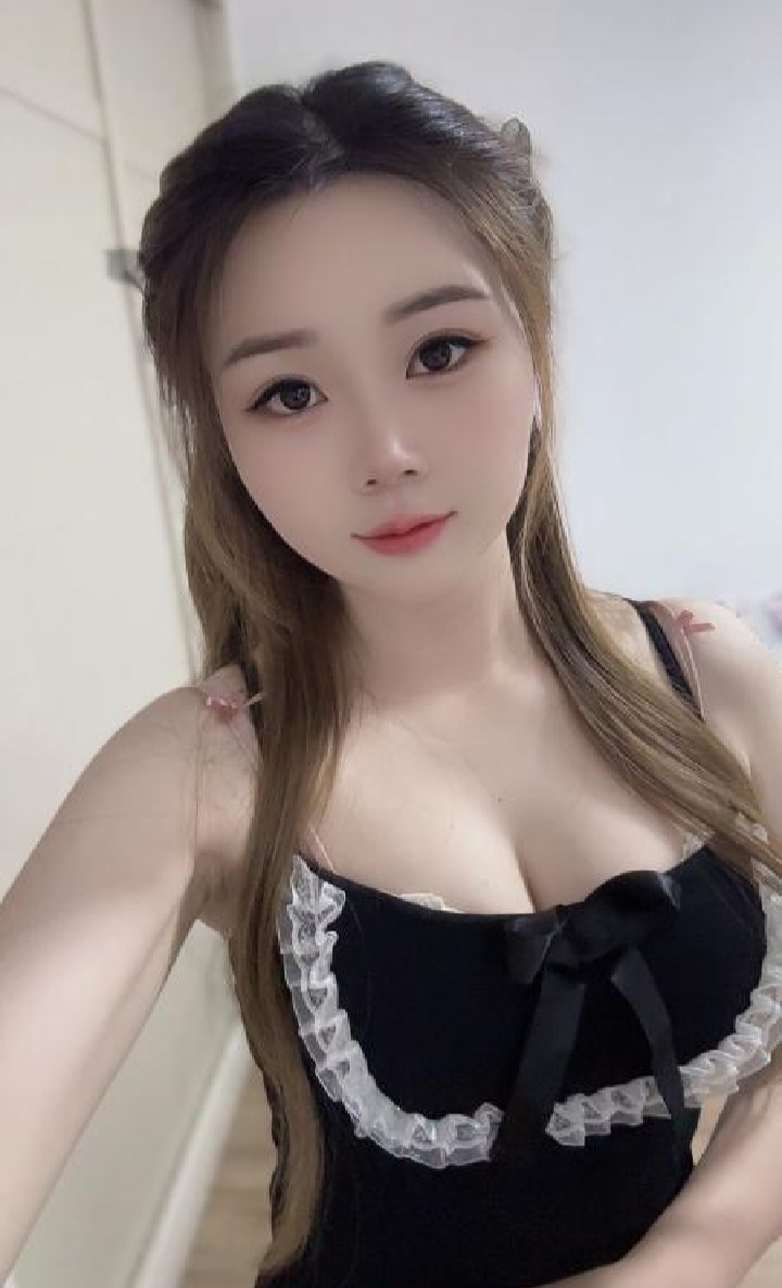美胸服务系辣妹妙妙