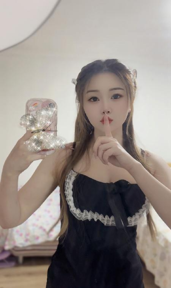 美胸服务系辣妹妙妙