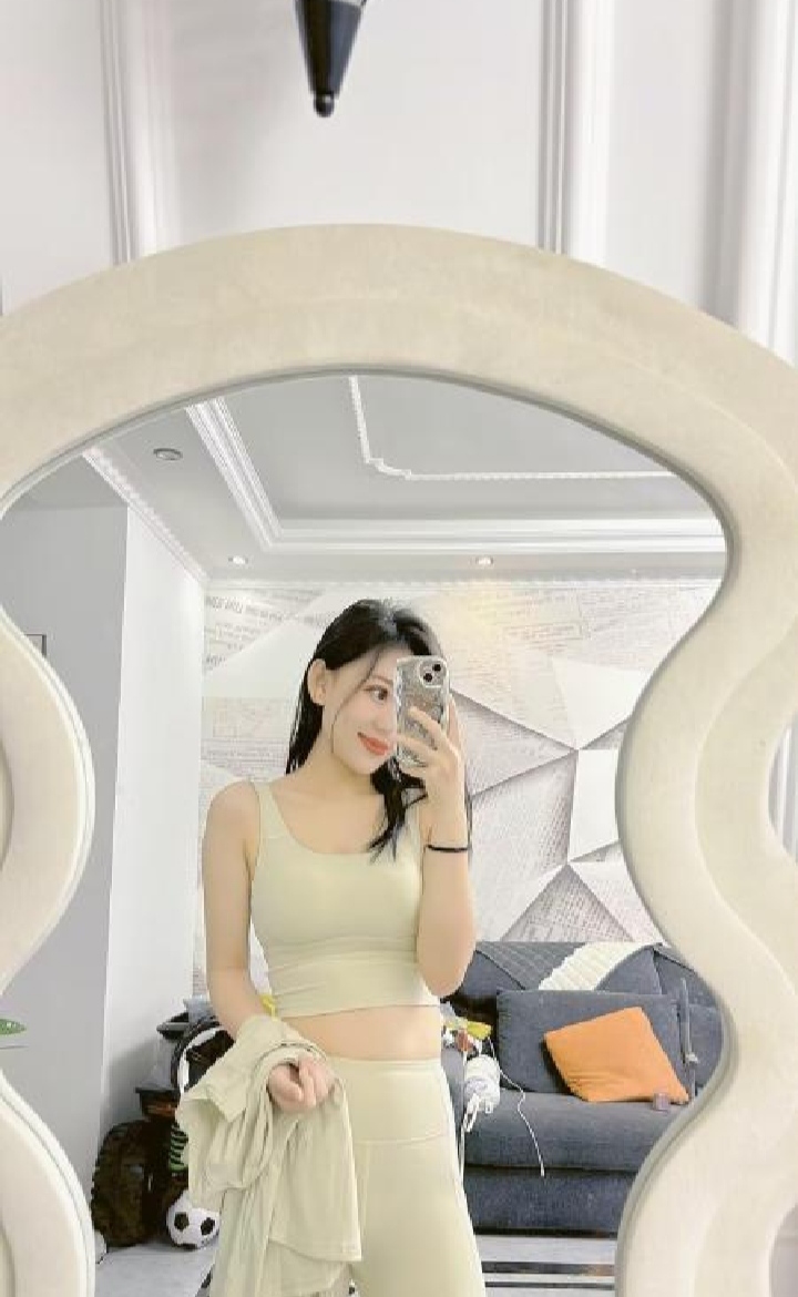 海珠瑜伽老师琦琦