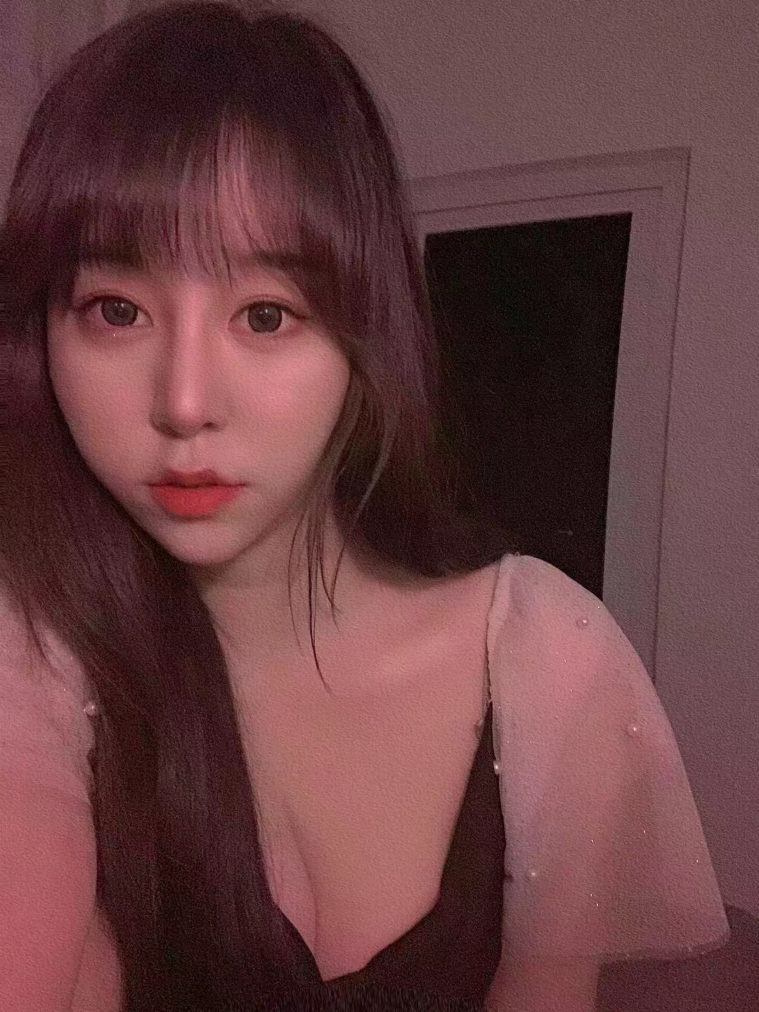 临平肉感辣妹甜甜