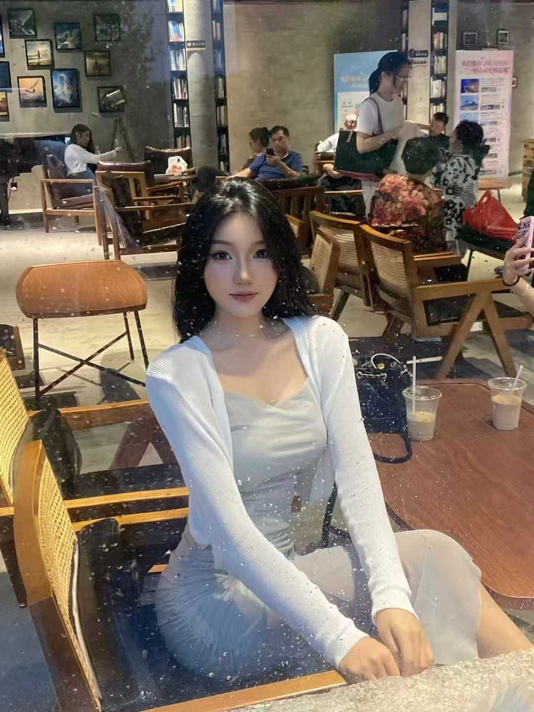 广州市区均可外卖的小美女