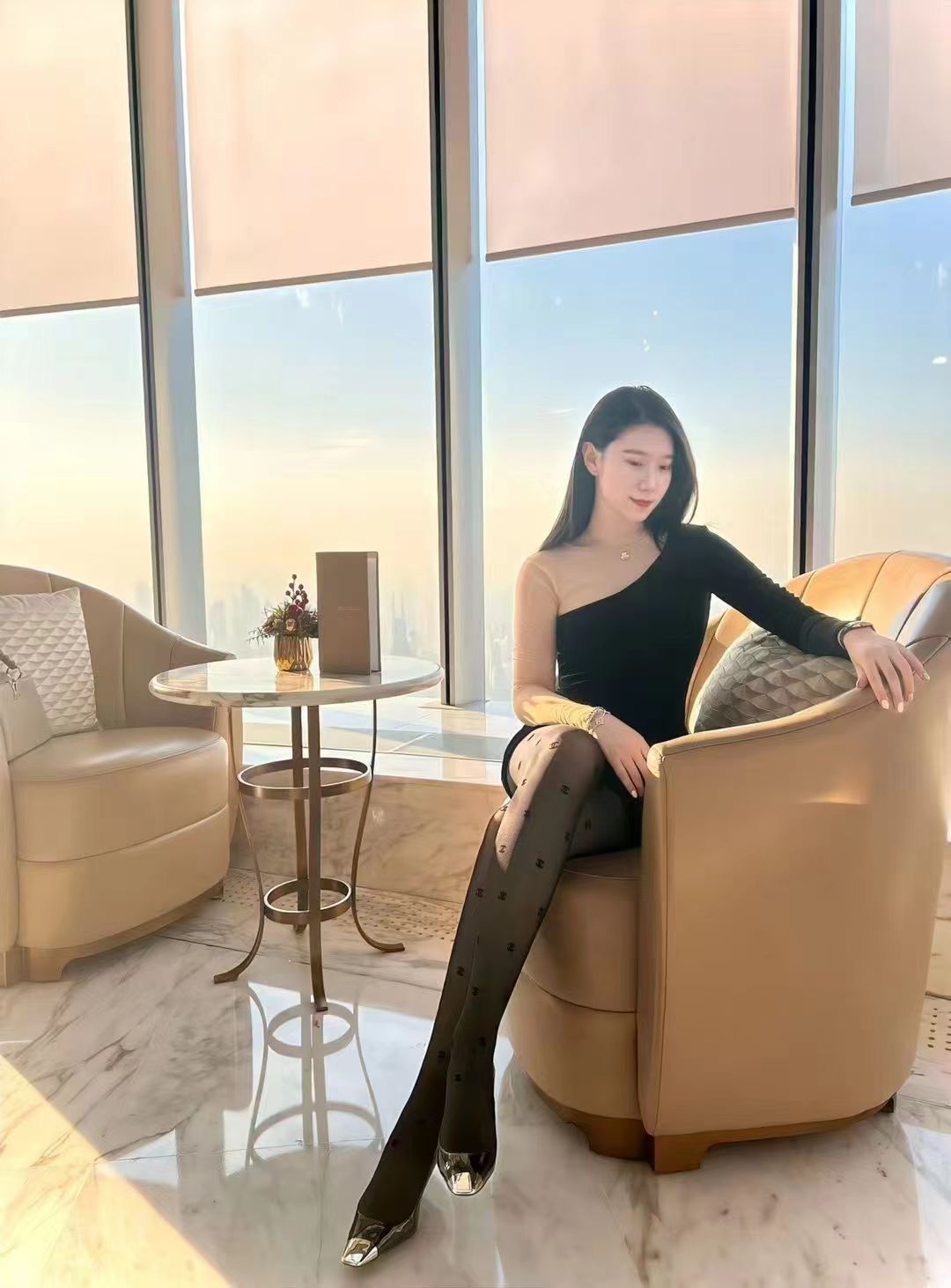 小姐姐双花丁会跳脱衣舞