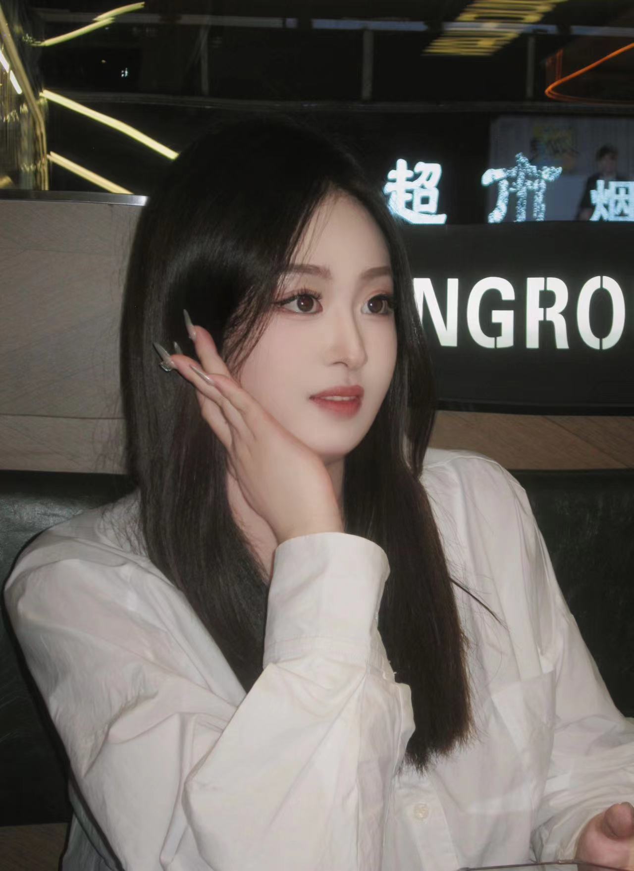 新人小妹妹，颜值担当