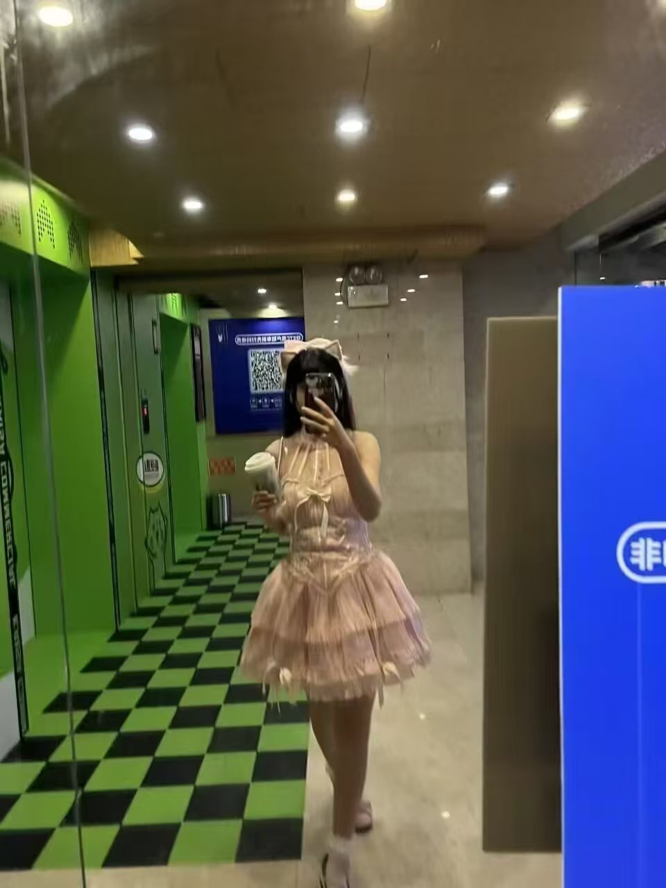 南京南站丰满大白兔樱花老师