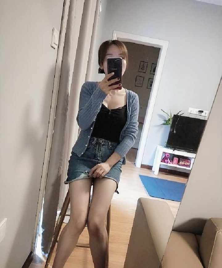 石牌岭一字马女神素素