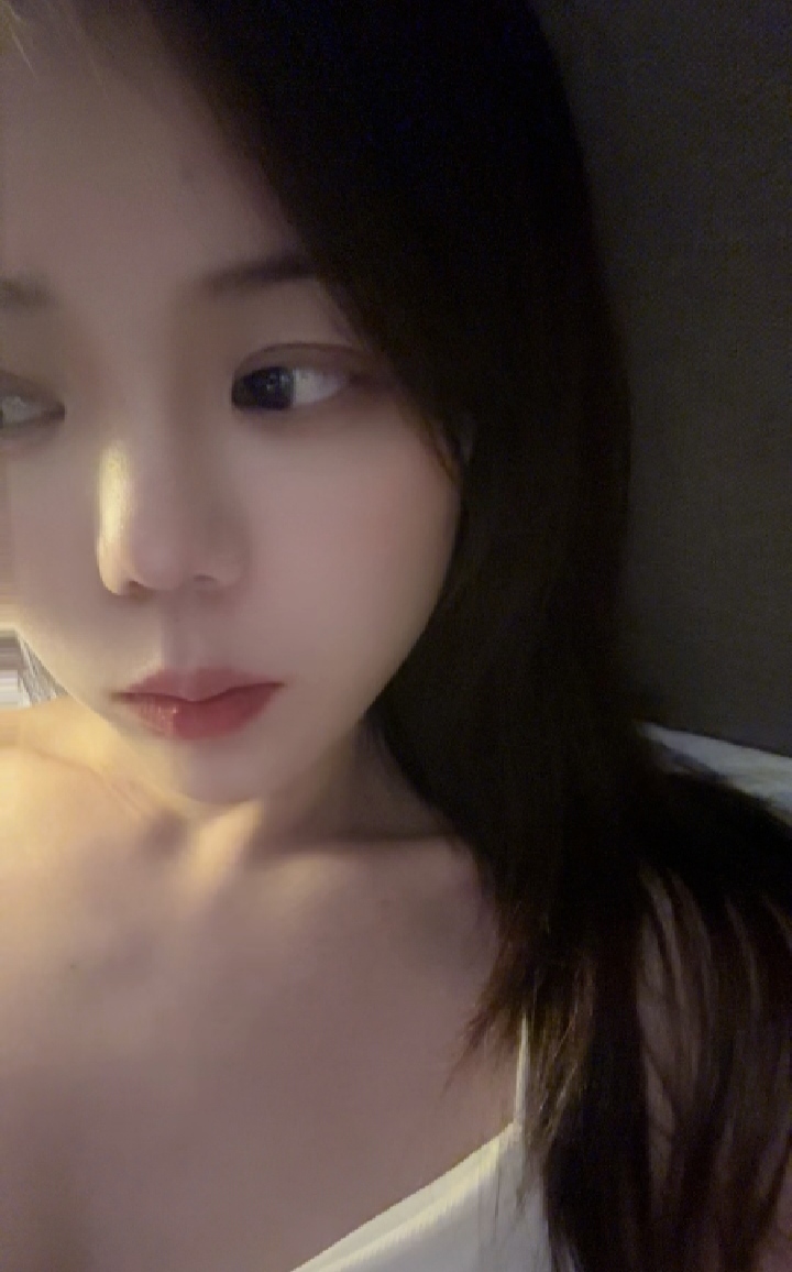 鼓楼区白嫩撩人诺诺小姐姐