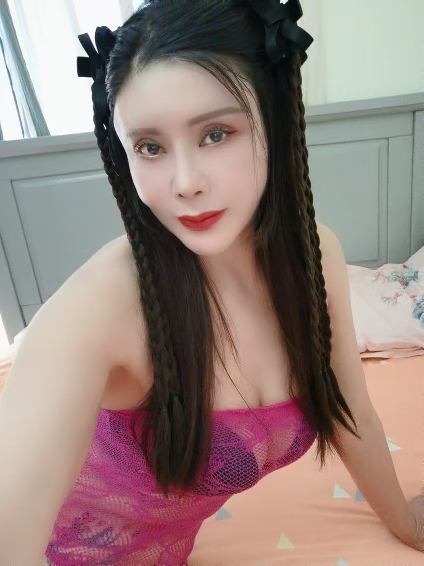 二七区吹弹可破熟女