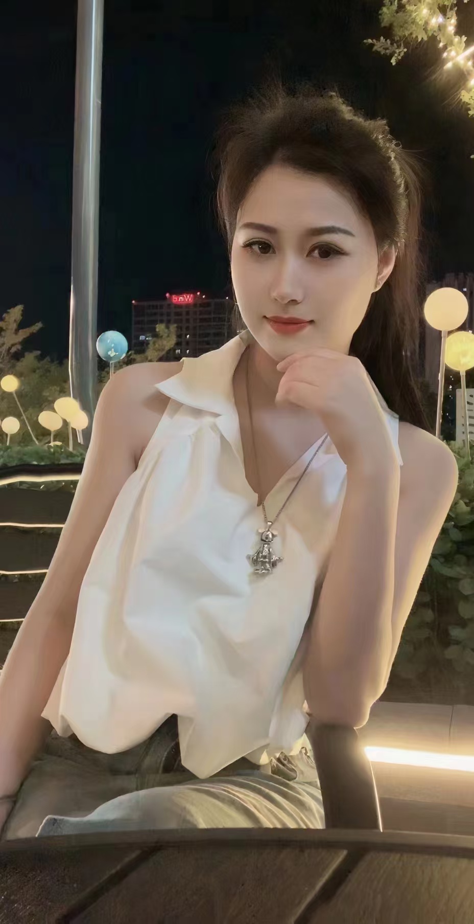 建邺漂亮白嫩大美妞艾菲