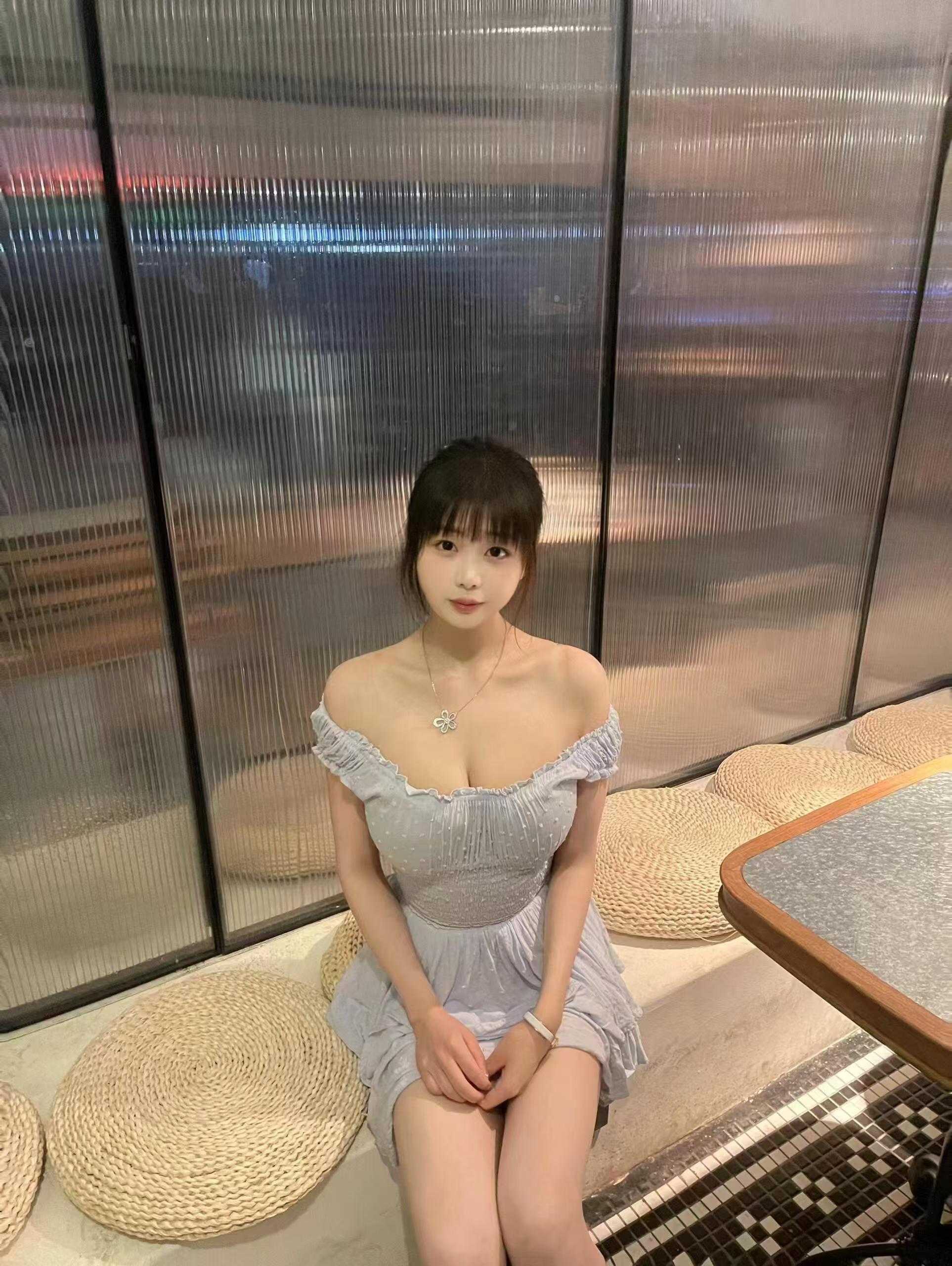 鄞州区极品温柔大白兔