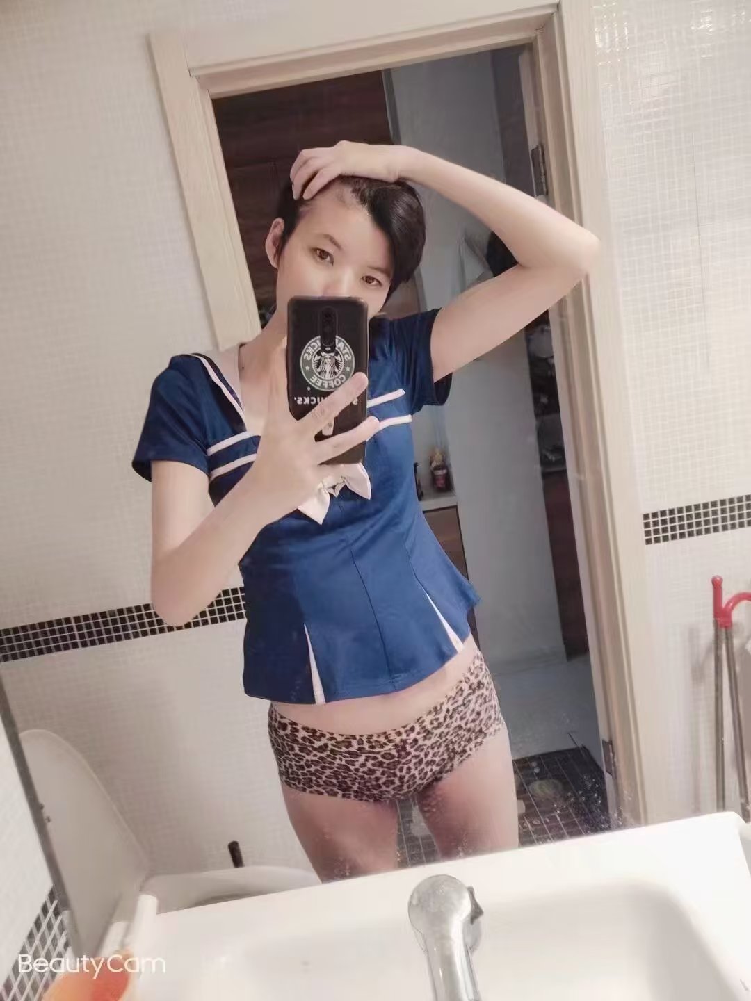 中山区运动短发少妇程程