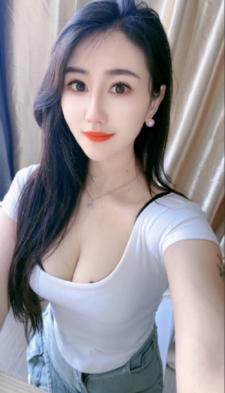 天河丰润白嫩极品美少妇