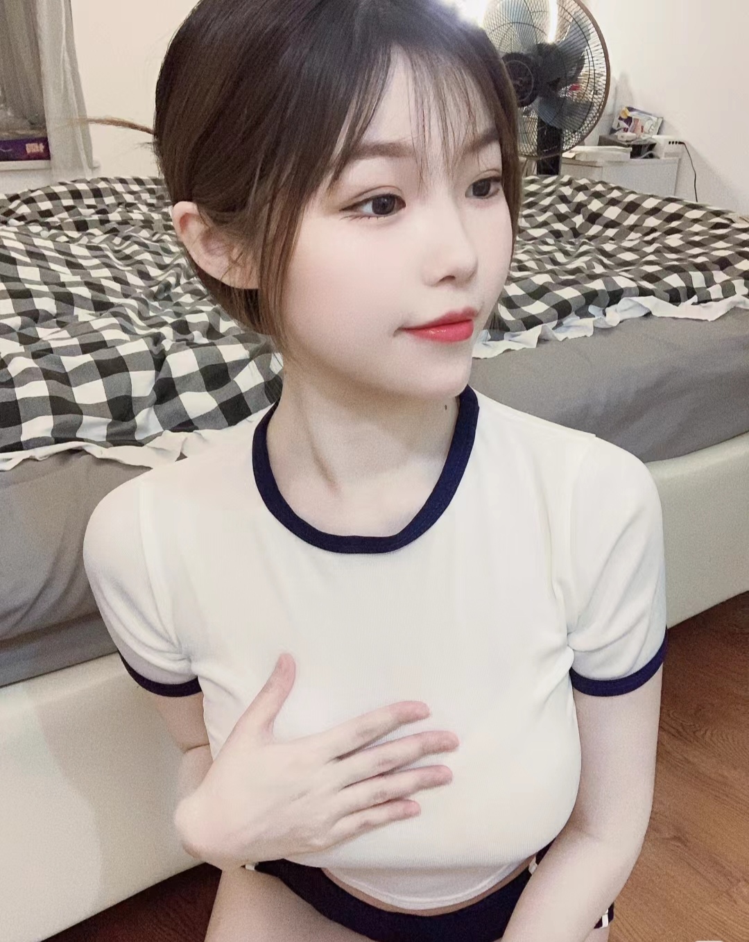 南阳服装个人兼职小姐姐