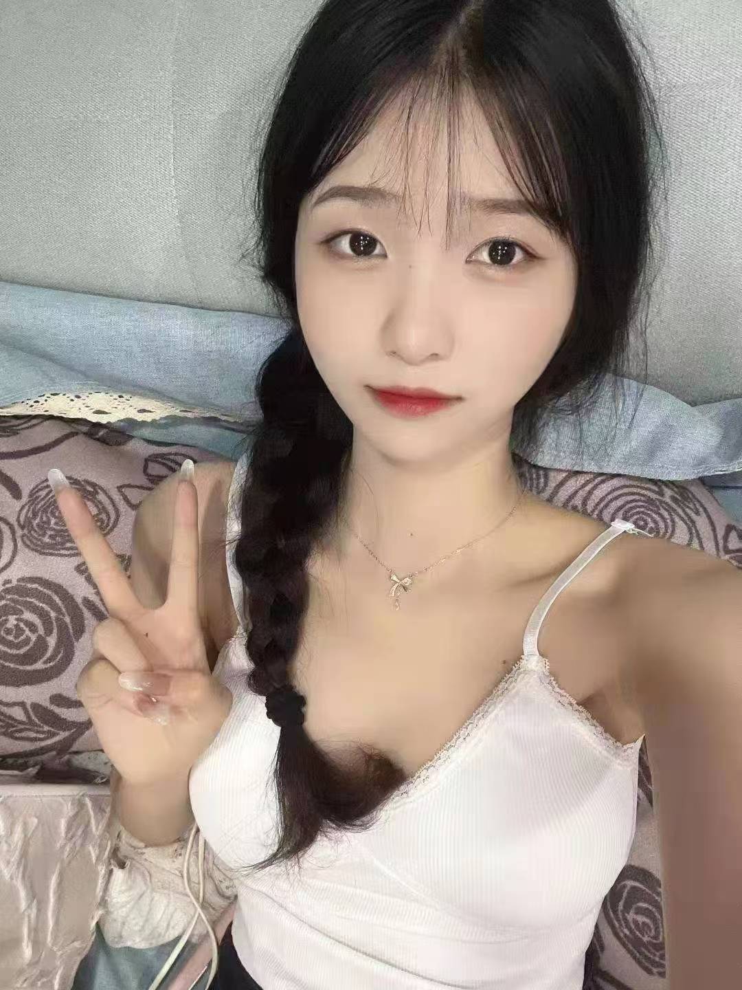 黄埔乖巧甜妹小情绪