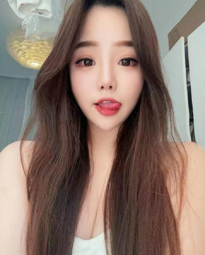 余姚大胸颜值辣妹