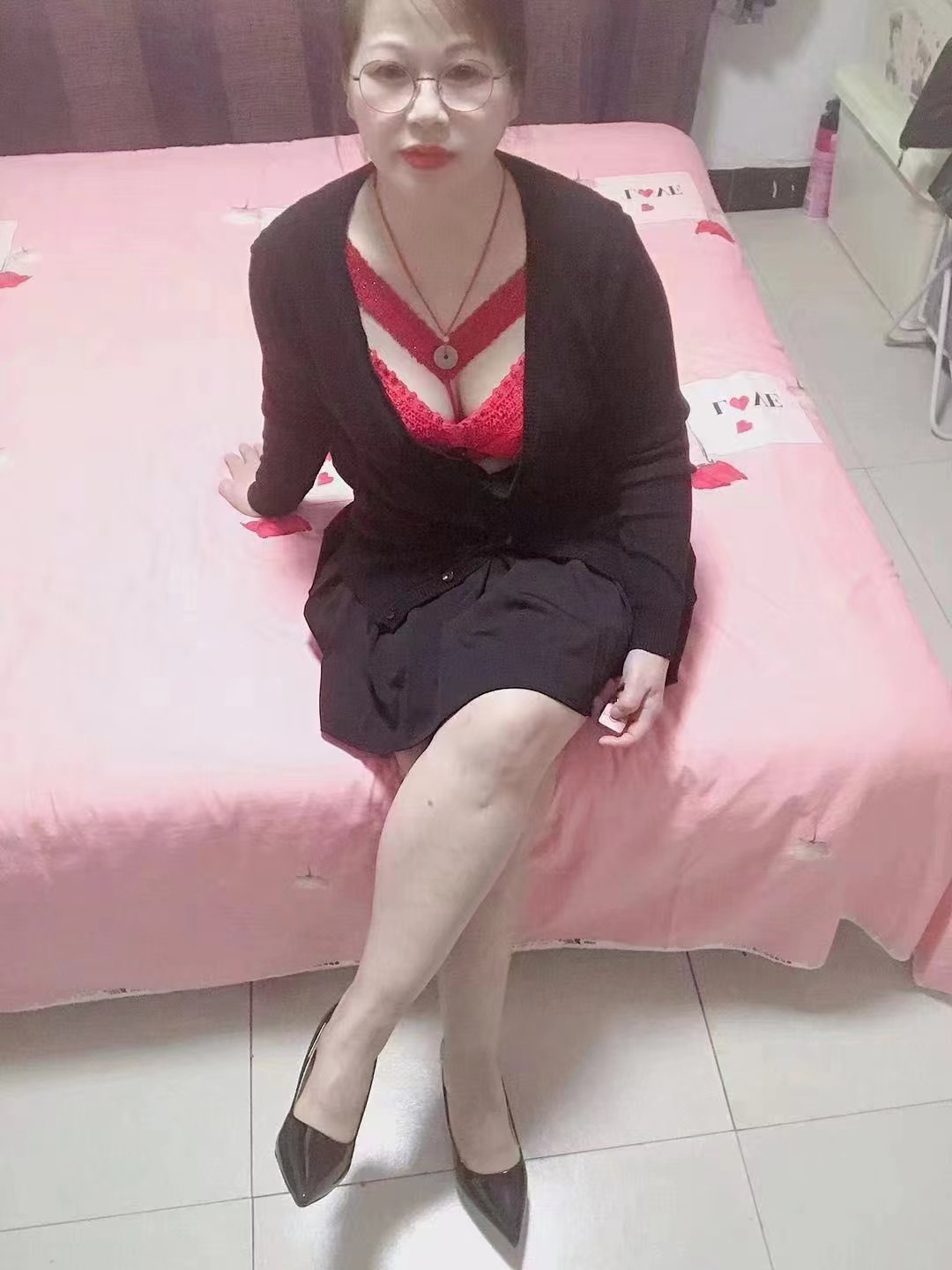 宝山温柔熟女芳姐