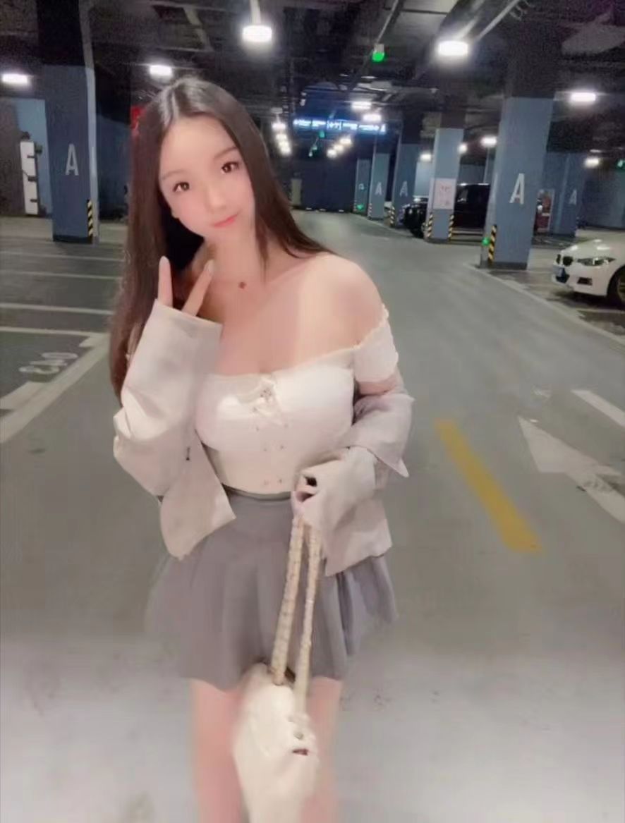 江宁爆乳女友芯芯