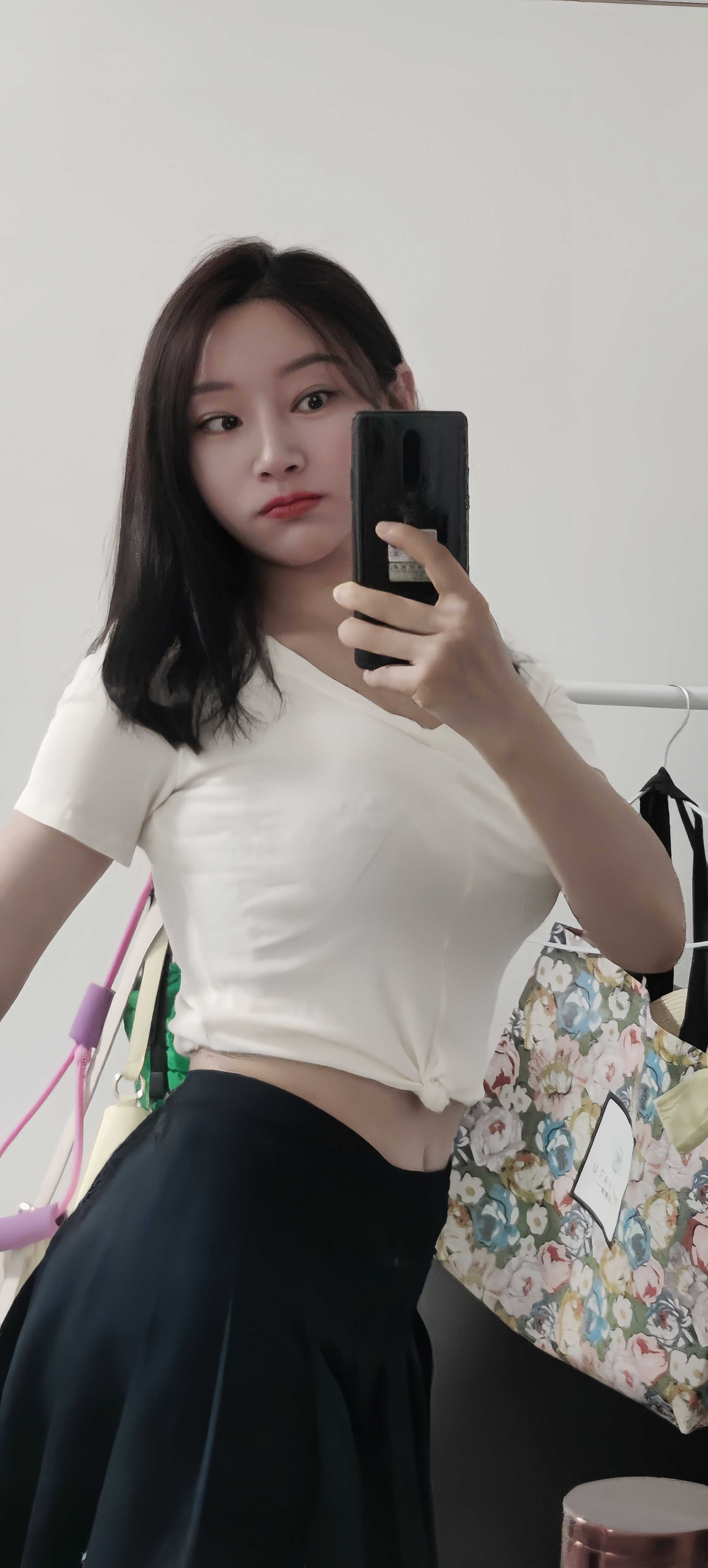 石厦丰乳肥臀辣妹苗苗