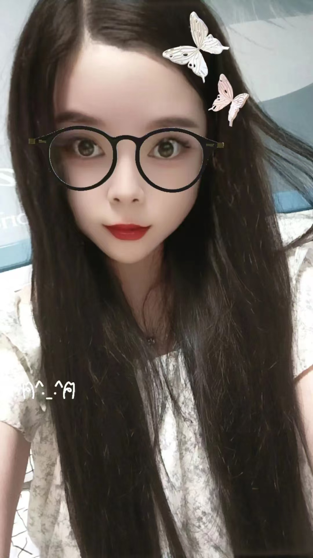 刚入驻的啵啵妹