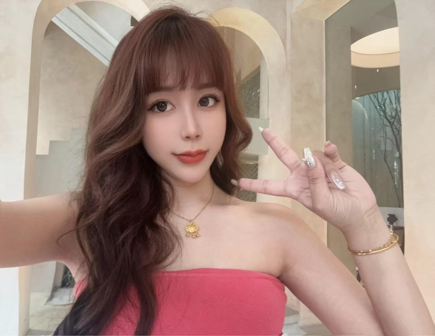 昆山市身材仪态都很正点的妹妹