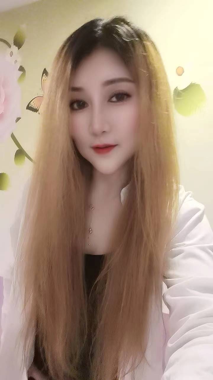 布吉纯欲艳舞微胖美少妇