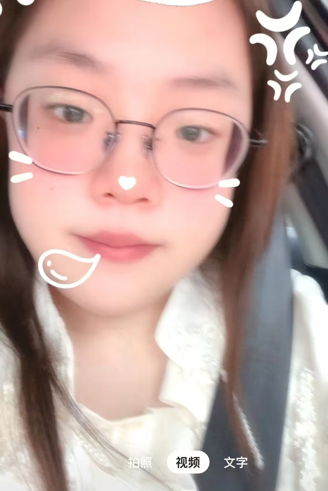 06刚下海粉嫩微胖小萌妹