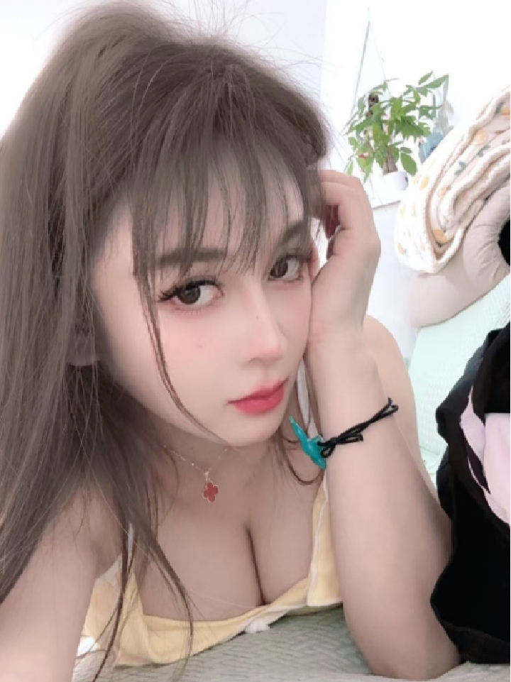 罗湖火辣丰润小妞笑笑