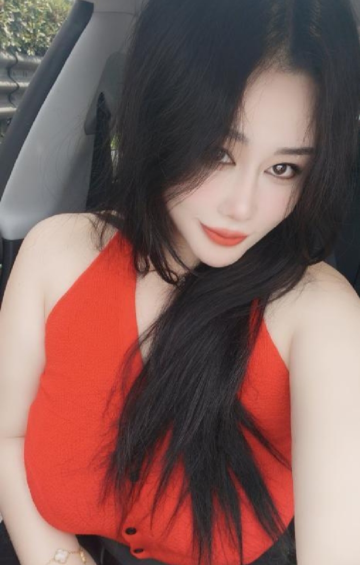 栖霞高挑火辣美妞