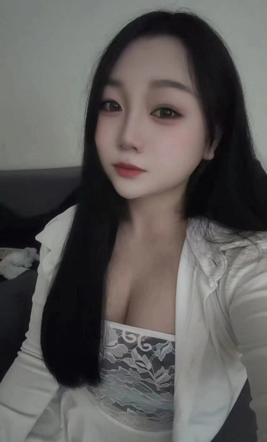 龙华粉嫩肉弹丸子妹瑶瑶